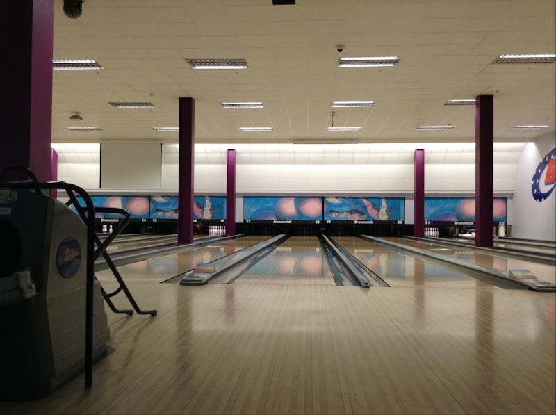 Tenpin Glasgow cover image