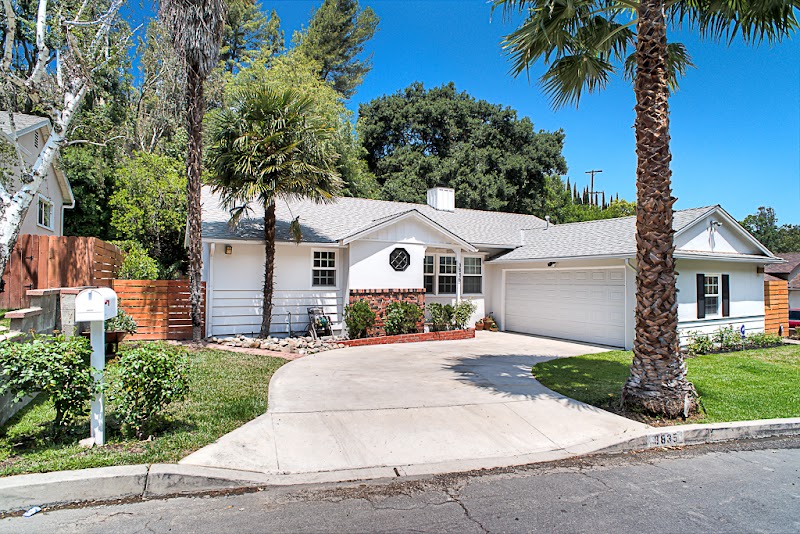 House Painting Inc cover image