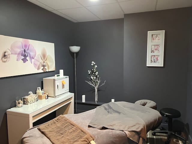 The Self Centre Massage and Wellness cover image