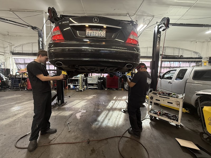 Budd & Company Automotive - Rainier Ave cover image