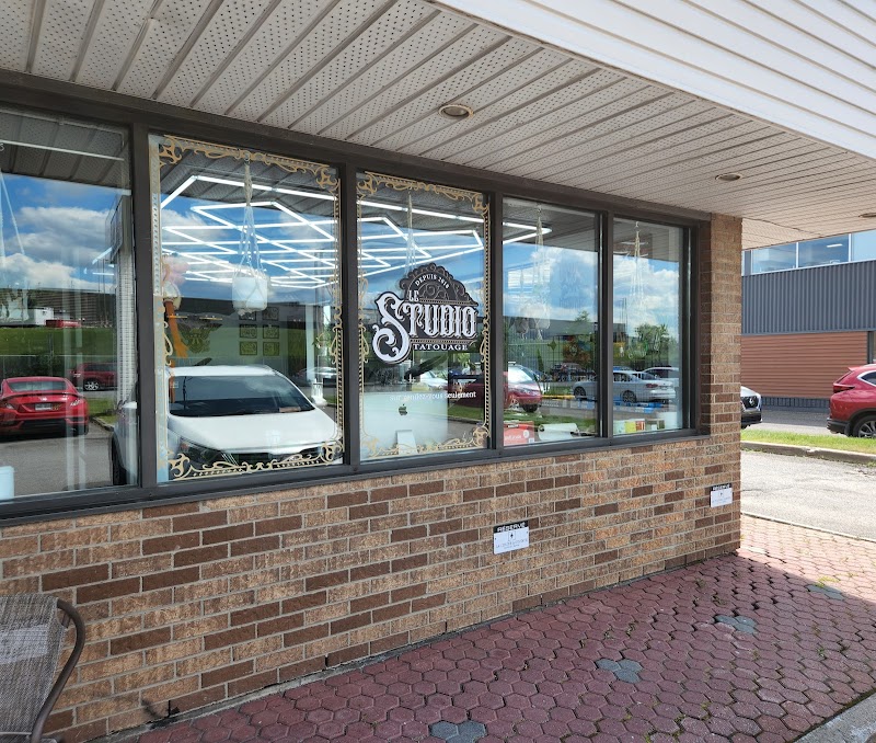 Le Studio/Tatouage Professionnel cover image