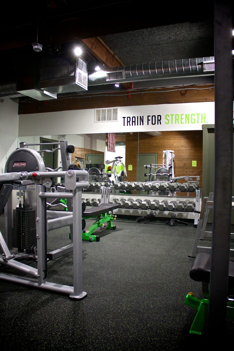 TRAIN. FITNESS HOUSE 24/7. cover image