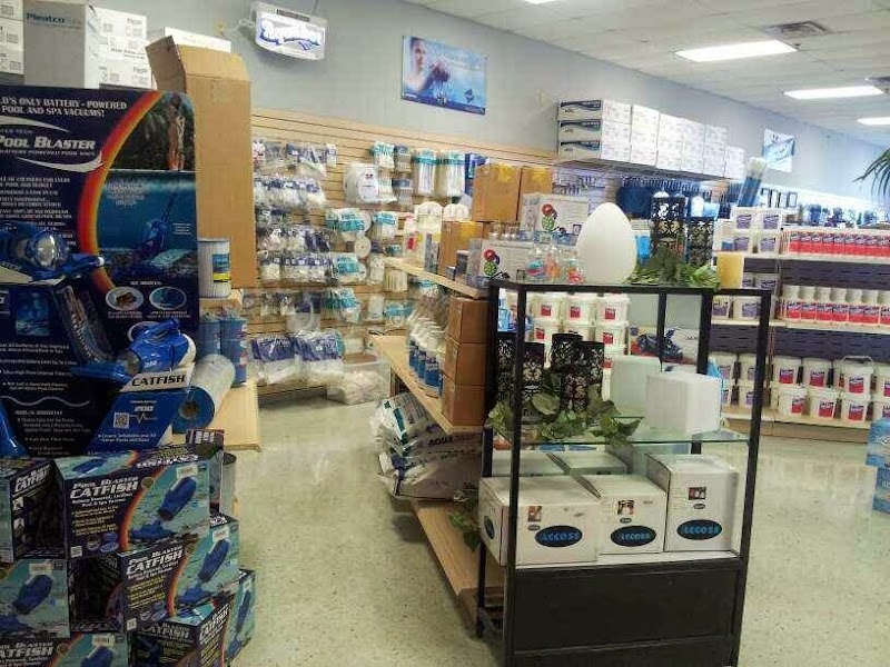 Bonnie & Clydes Pools and Spas cover image