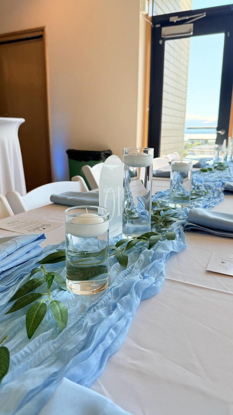 A Touch Of Flowers Boutique cover image