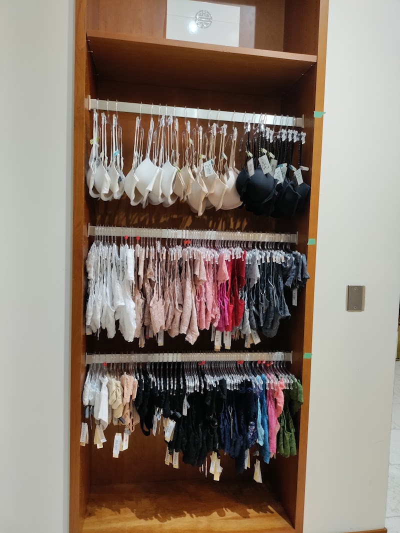 Savvy Boutique cover image