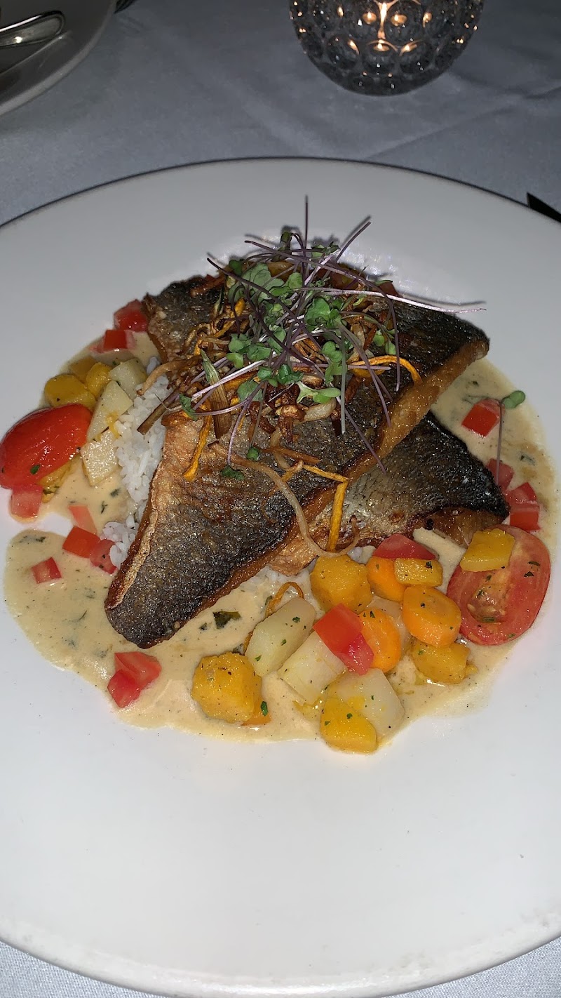 Rosebowl Steak & Seafood cover image