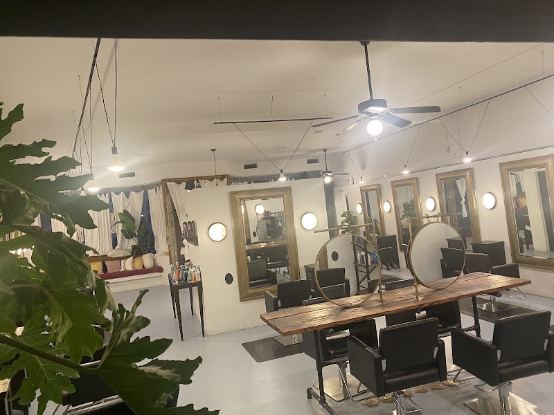 Belli Belli Salon & Boutique cover image