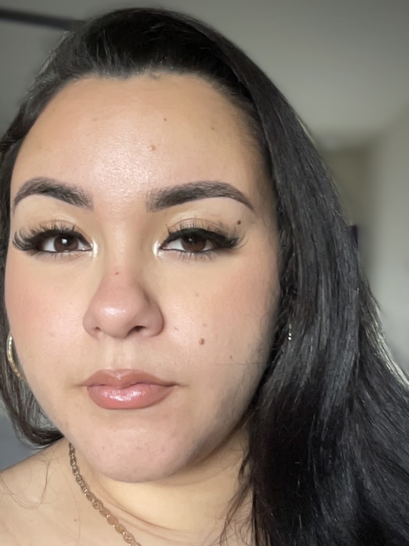 MO BROWS AND BEAUTY cover image