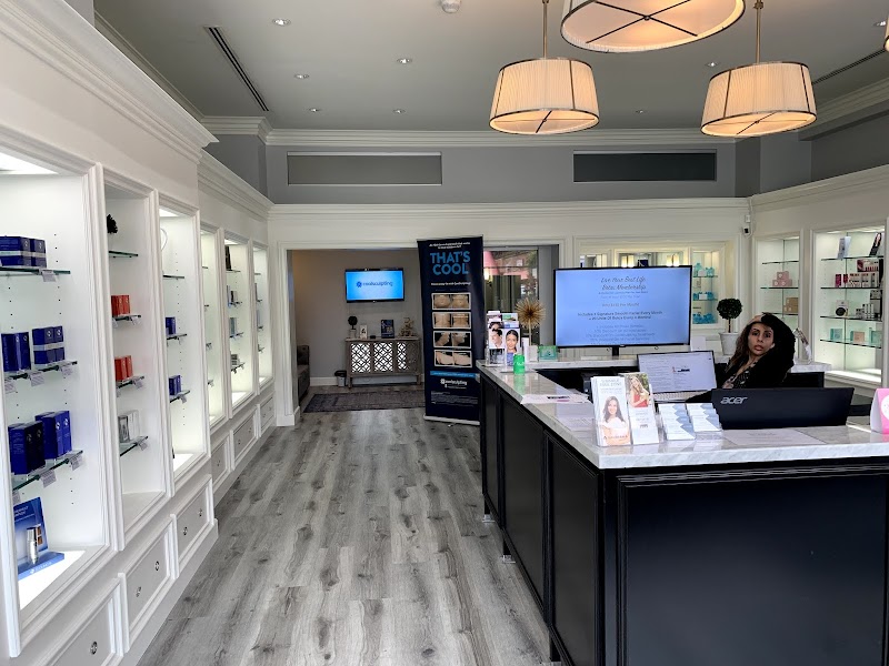 SMOOTH SKIN LOUNGE cover image