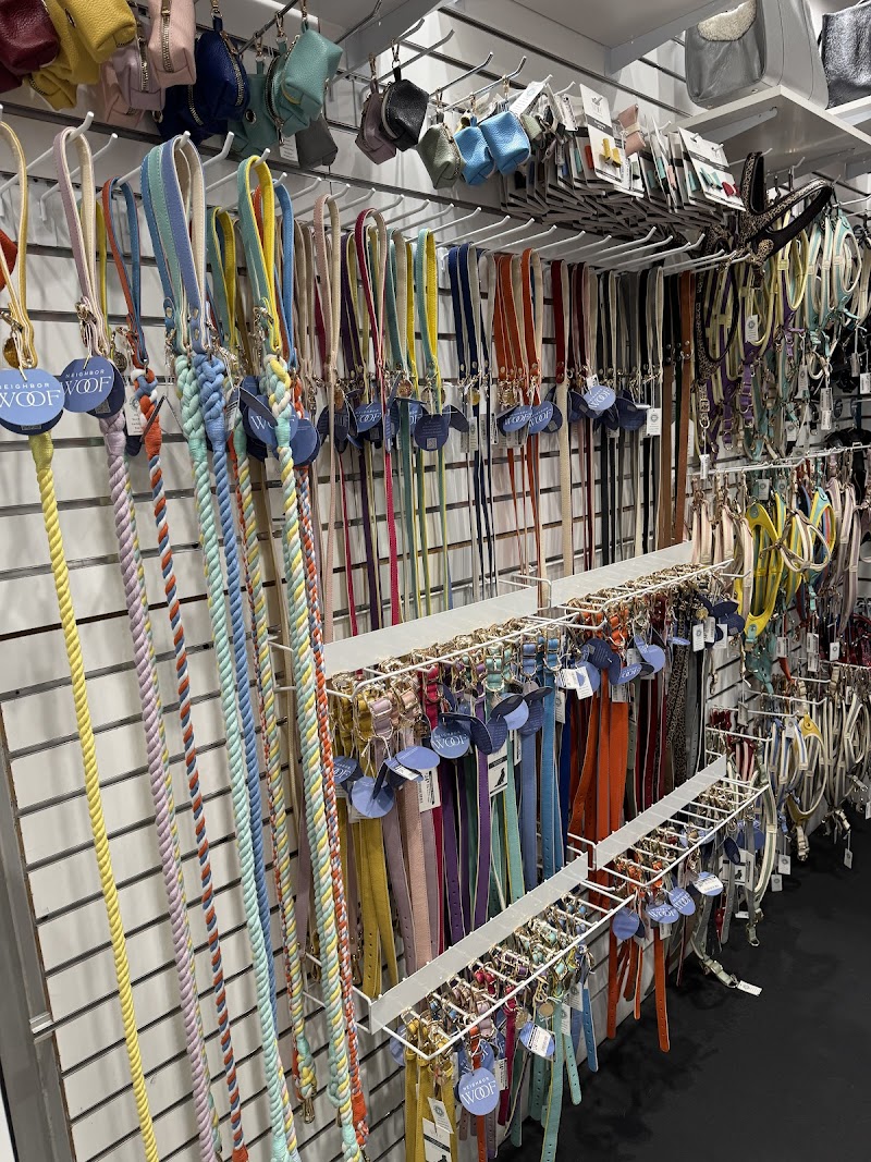 Tailwaggers & Tailwashers Larchmont Village cover image