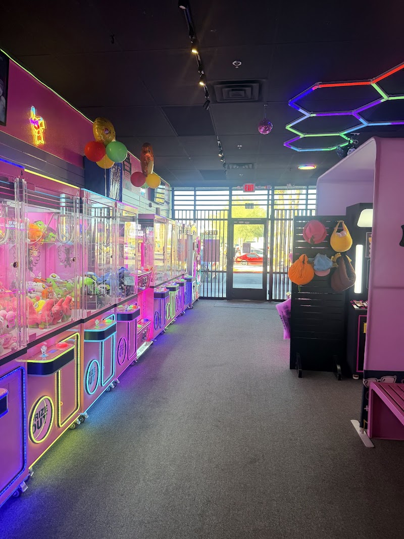 Pick Me Claw Arcade cover image