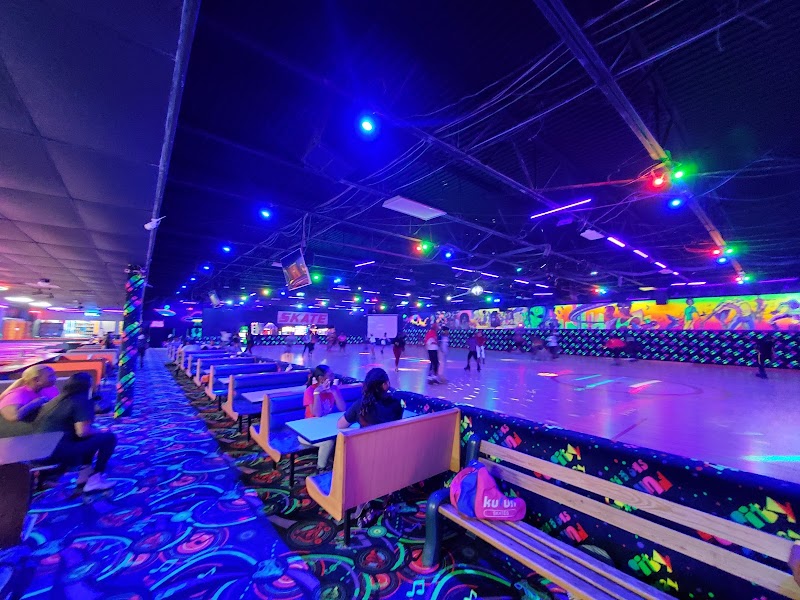 FUNCITY SK8 & PLAY cover image