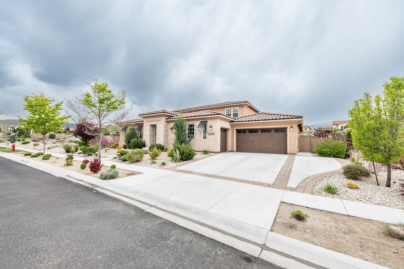 Mike Wood Team - RE/MAX Professionals cover image