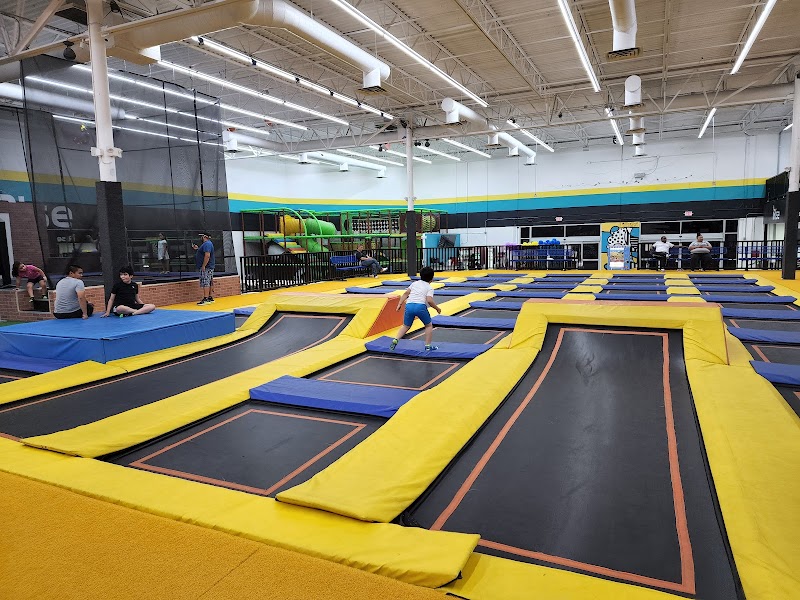 iRise Trampoline & Fun Park cover image
