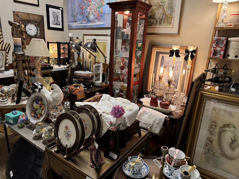 The Mercantile Antiques & Uniques cover image