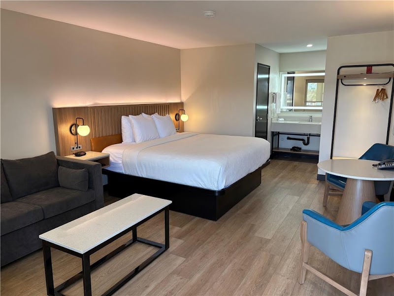 Best Western San Diego Pacific Beach/Mission Bay cover image