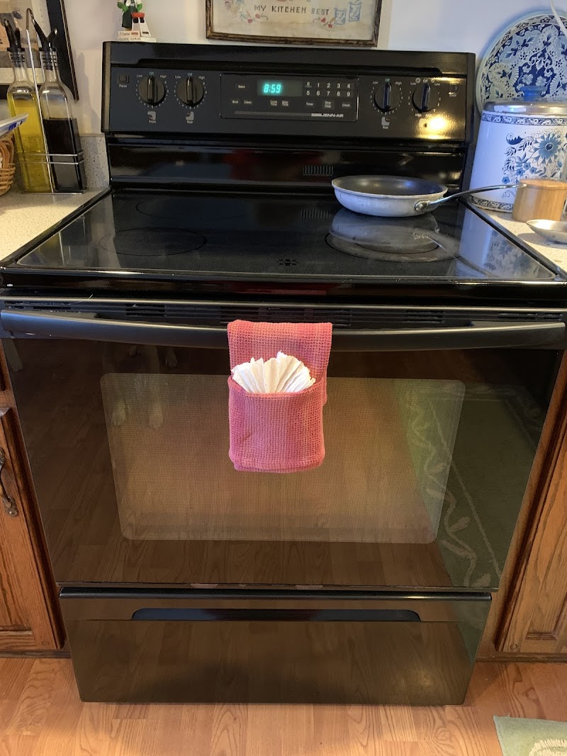 Avellas Cleaning cover image