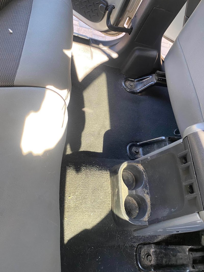 Little D's Mobile Detailing LLC cover image