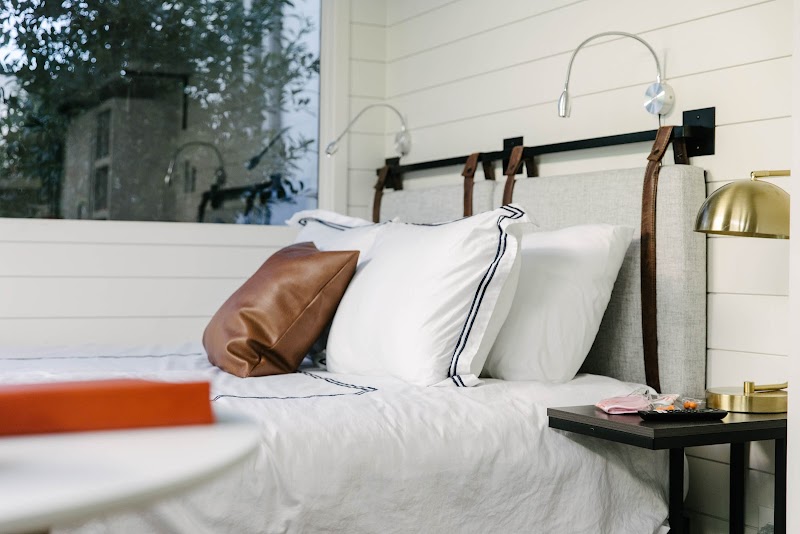 Hotel Otto cover image