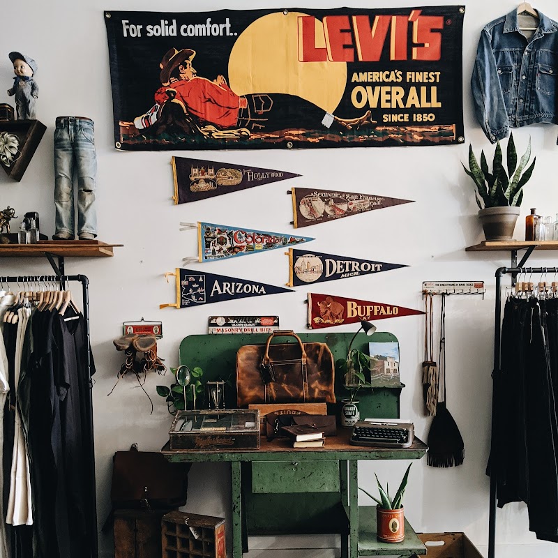 La Lovely Vintage cover image