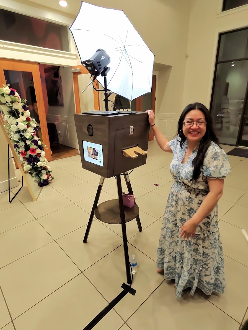 Smiley Photo Booths, LLC | Photo Booth Rental Fresno CA cover image