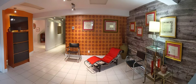 Dr Jocelyn Sicotte, Chiropraticien/Chiropractor - Montréal cover image