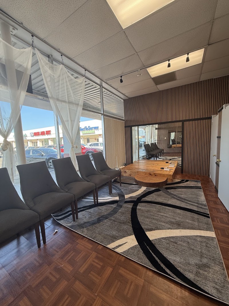 Mom's Alterations cover image