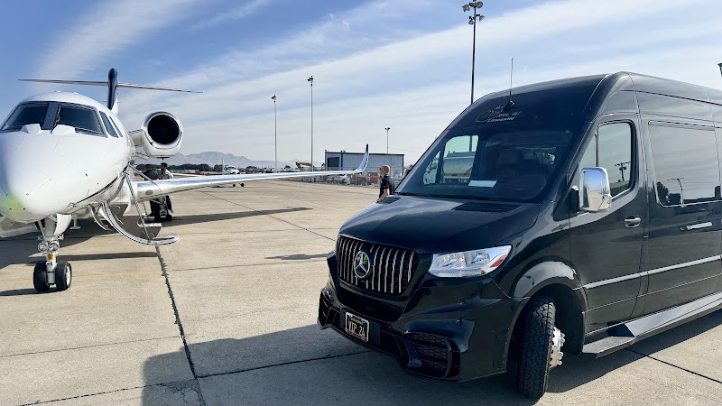 VIPRide4U Limousine cover image