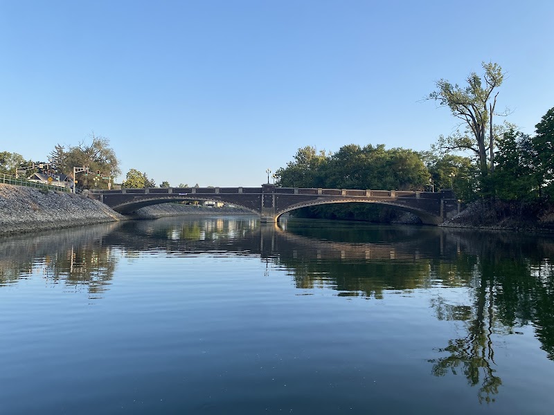Sweet Breeze Canal Boat Tours cover image