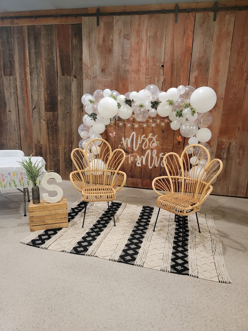 Rust and Lace Rentals cover