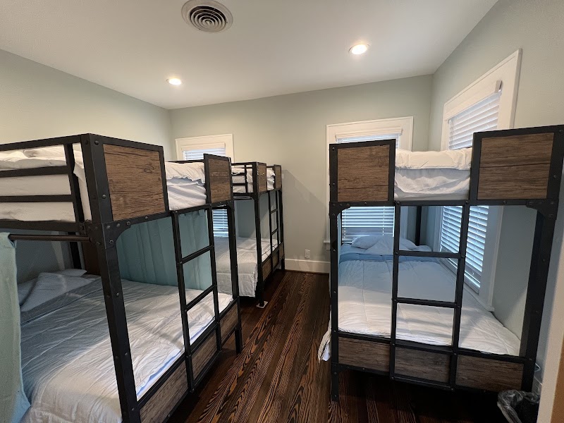 MyCrib Houston Hostel cover image