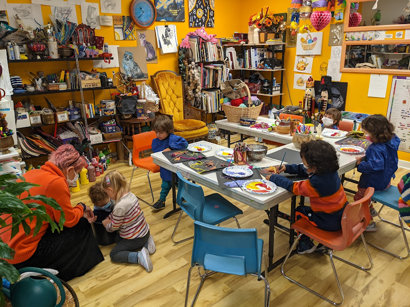 Art Studio Blue Giraffe cover image