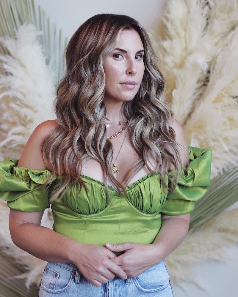 Green + Anchor Luxury Hair Extensions Salon cover image