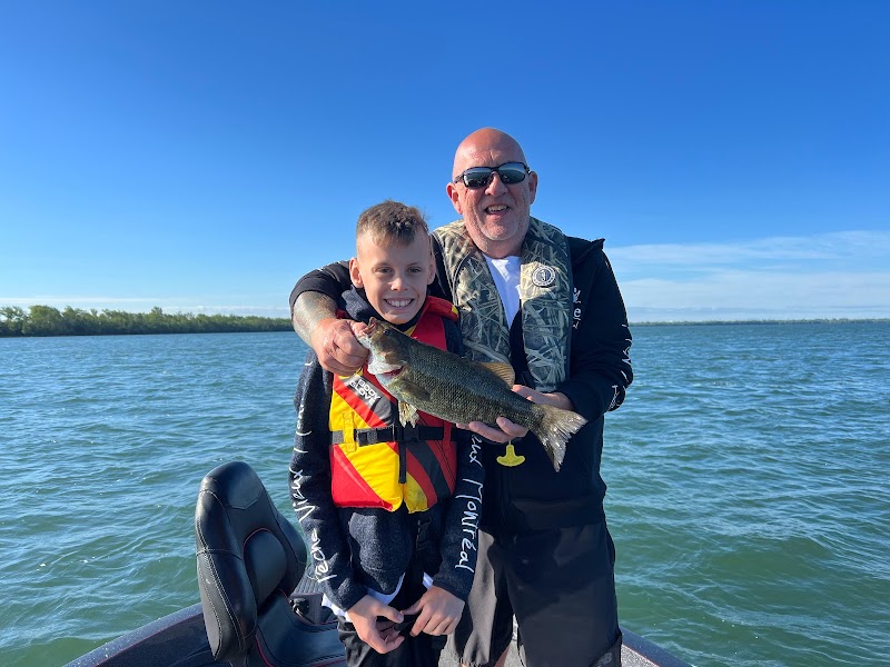 Old Montreal Fishing, Fishing Guide cover image