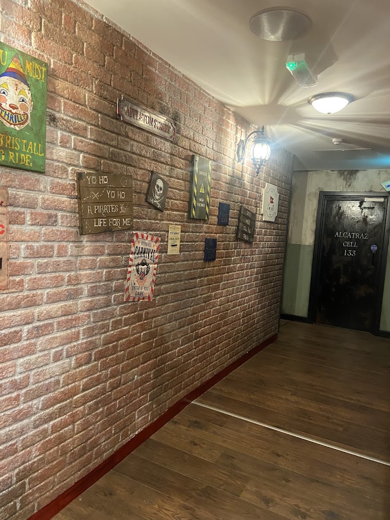 Houdini's Escape Room Experience - Manchester Parrs Wood cover image