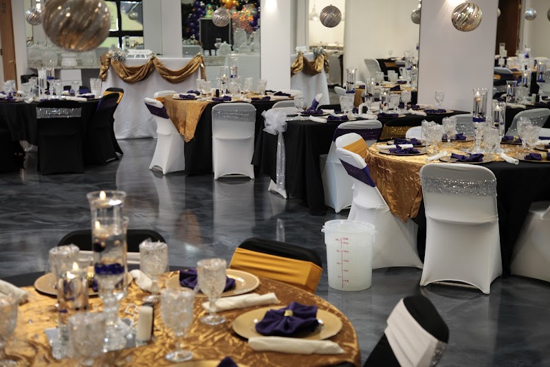 A. LITTLE SUITE 4 U VENUE cover image