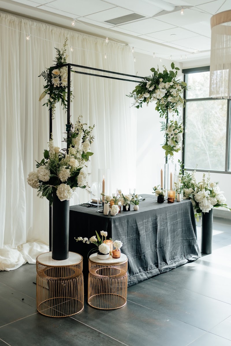 Linen + Loot cover image