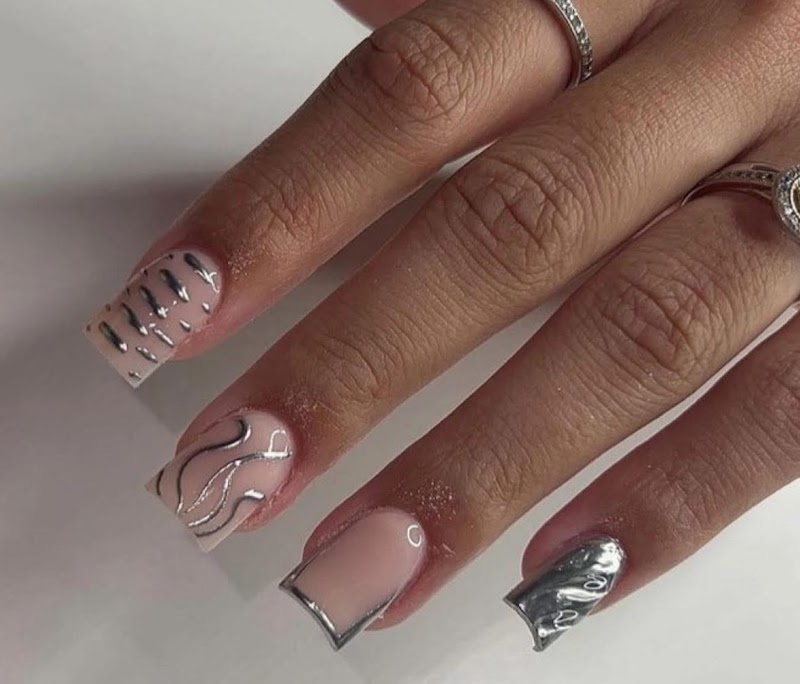 Noire Nail and Lash Bar cover image