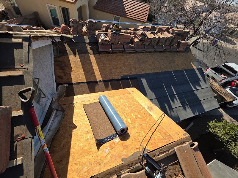 Discount Roofing LLC cover image