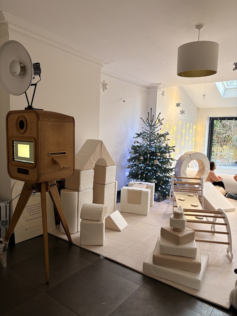 Showtime Photo Booth cover image