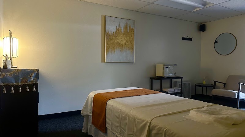 Cozy Day Massage & Spa cover image