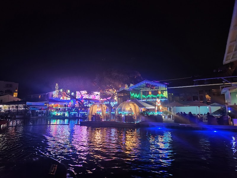 Austin Rental Boats cover image