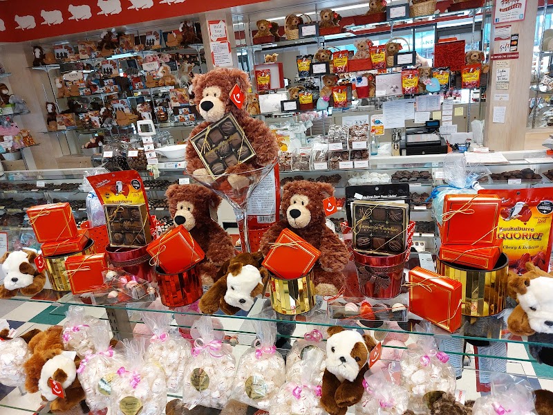 Lammes Candies at Airport Blvd cover image