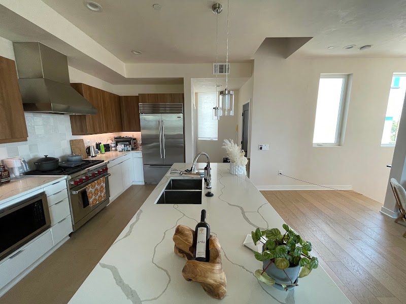 HouseClean Glendale - Maid & House Cleaning Service cover image