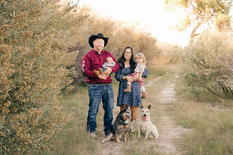 Gabriela Vreeland Photography, LLC: El Paso, Texas Lifestyle Family and Portrait Photographer cover image