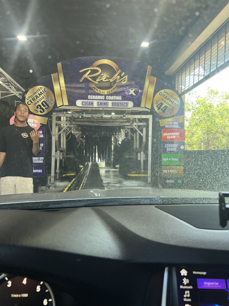 Rich's Wash Dat - Gentilly cover image