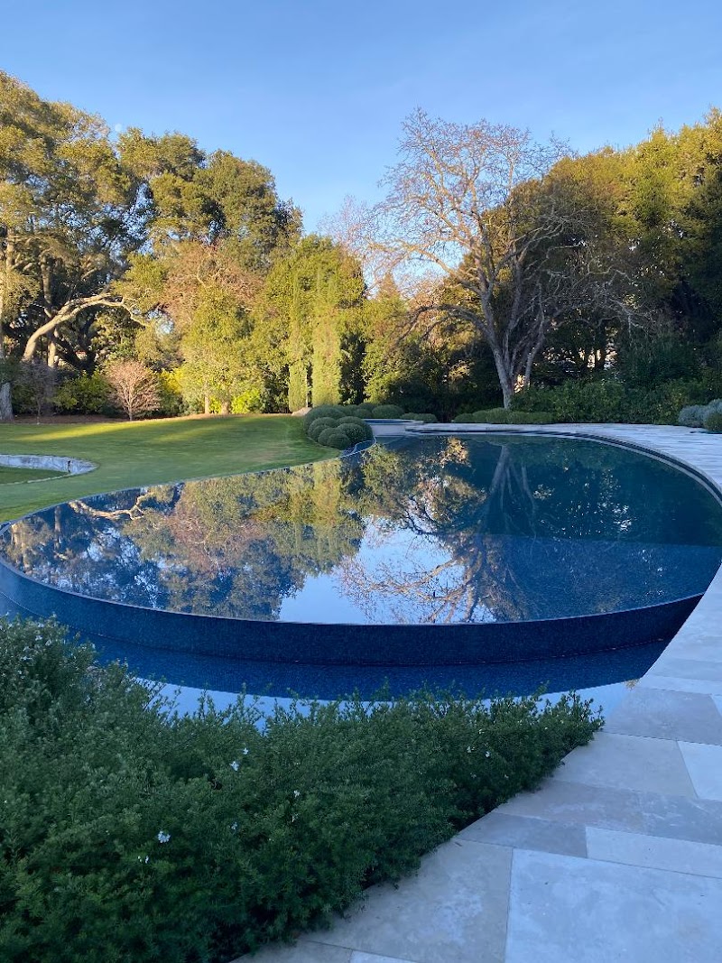 Peninsula Pool and Spa cover image