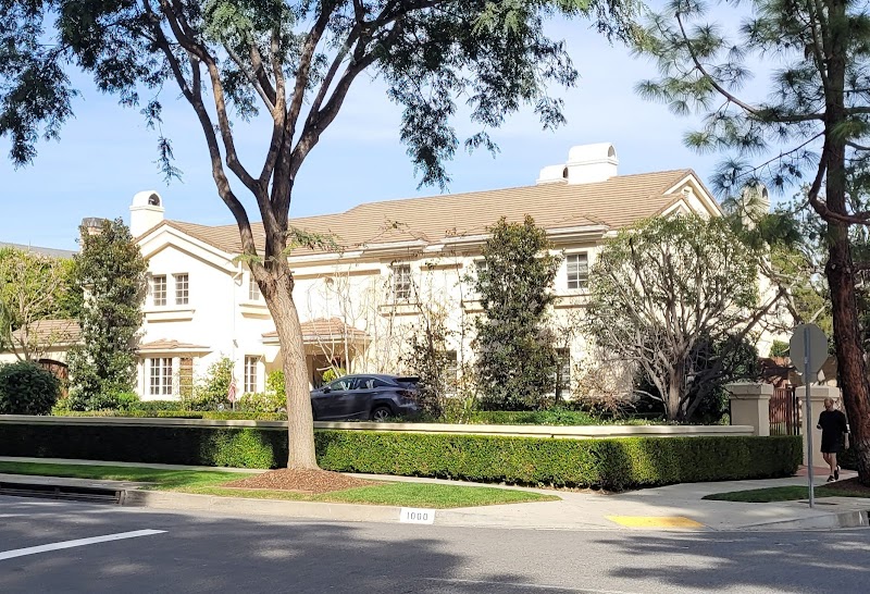 Ultimate Hollywood Tours cover image