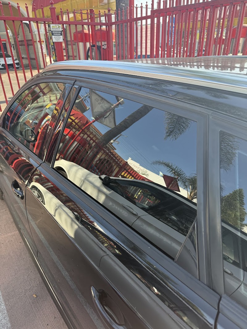 Safe Auto Glass Co cover image