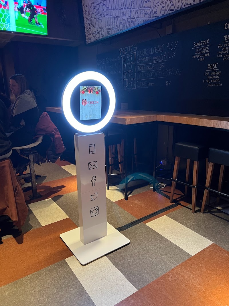 O Mira Photobooth cover image